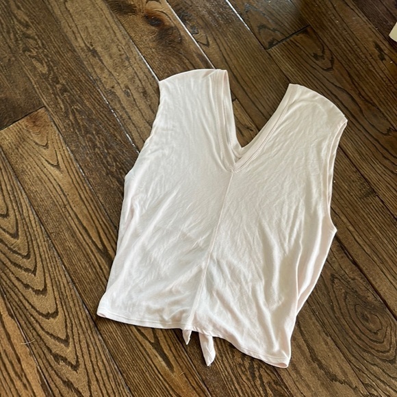 Athleta Nayarit Soft Pink Ribbed Tie Back Knot Tank Size Large - Picture 5 of 9